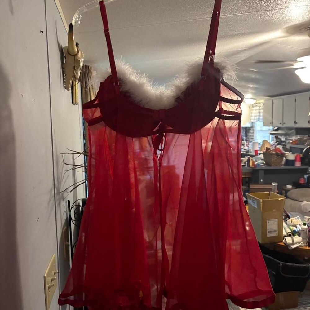 Secret-treasures Women's Red Nightwear